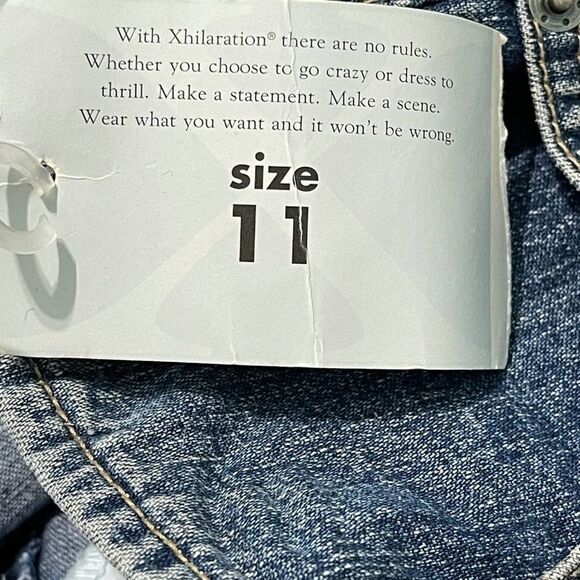 Women's Xhilaration Vintage Wide Leg Cropped Jeans Size 11 Medium Wash Flare - Picture 3 of 12